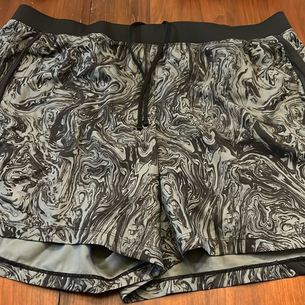 Under Armour Shorts Mens 2XL shorts